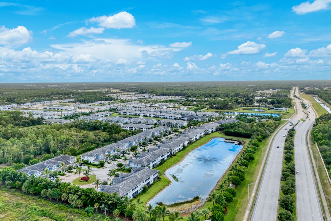 2542 Seychelles Dr #702, Naples, FL 34112