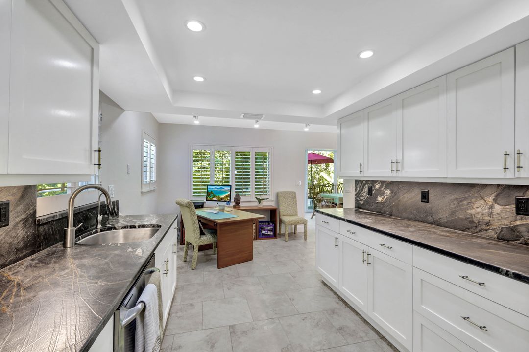 4772 West Blvd #E-102, Naples, FL 34103