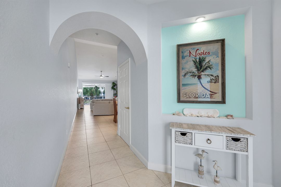 2110 Cay Lagoon Dr #122, Naples, FL 34109