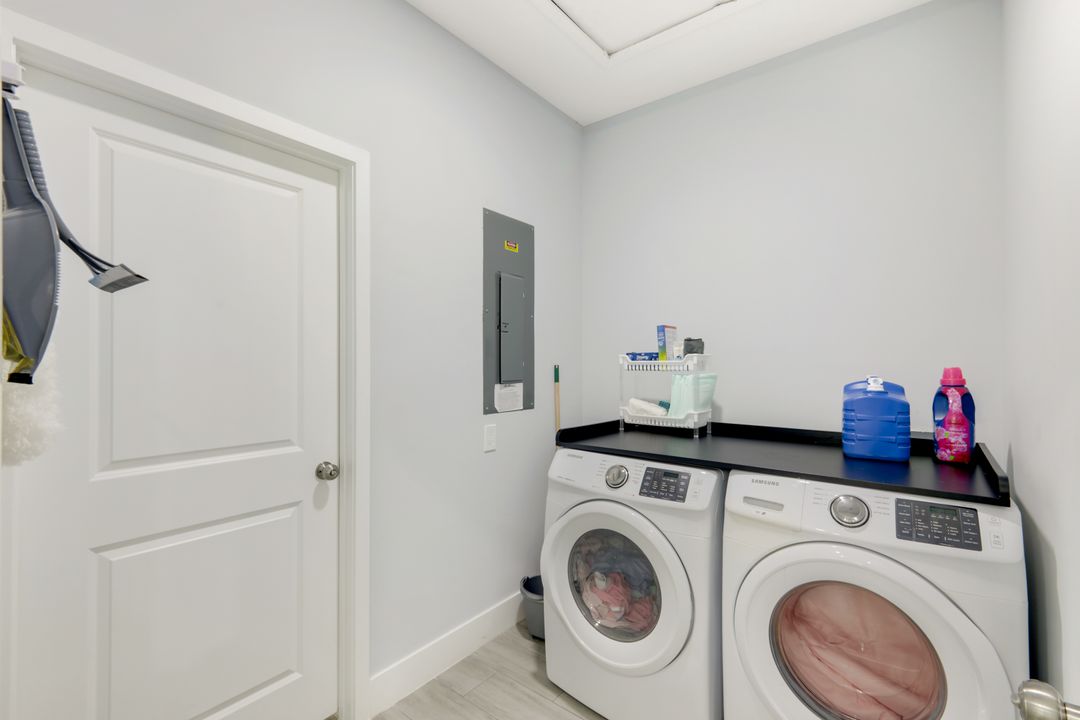 506 Rogue St, Lehigh Acres, FL 33974