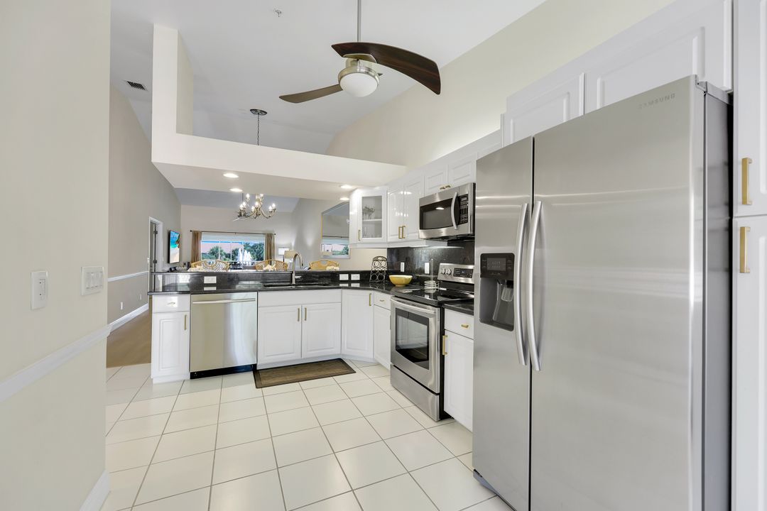 6720 Beach Resort Dr #10, Naples, FL 34114