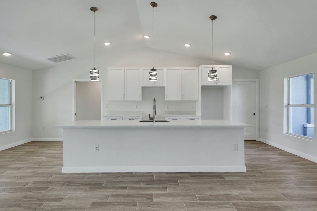 1409 NE 18th Pl, Cape Coral, FL 33909