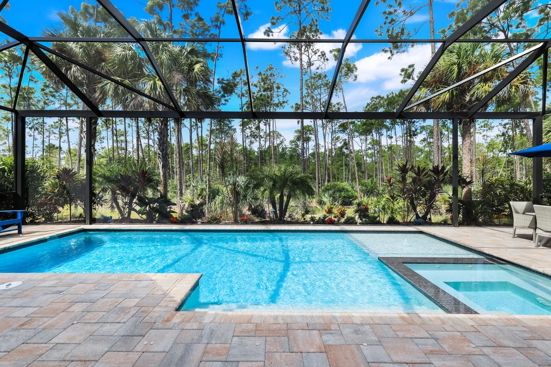 16221 Verilyn Cir, Naples, FL 34110