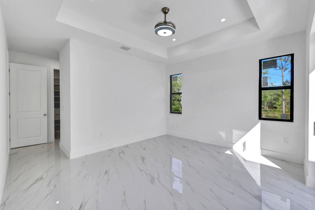 2002 East 10th Street, Lehigh Acres, FL 33936