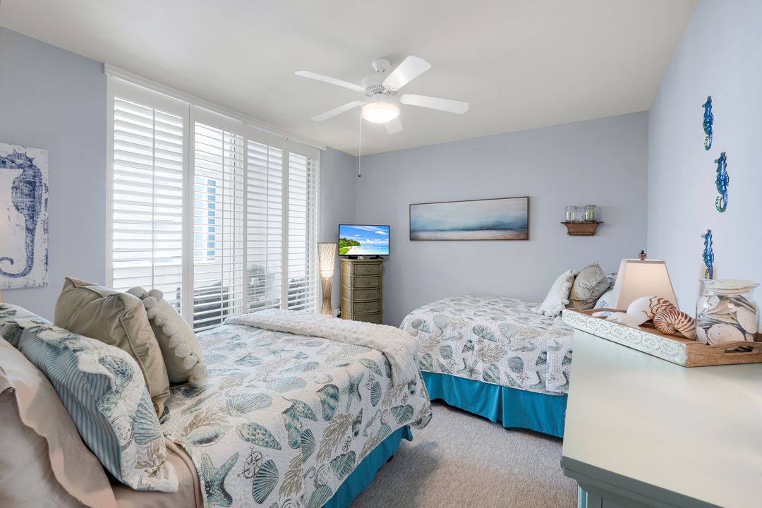 295 Grande Way #1405, Naples, FL 34110