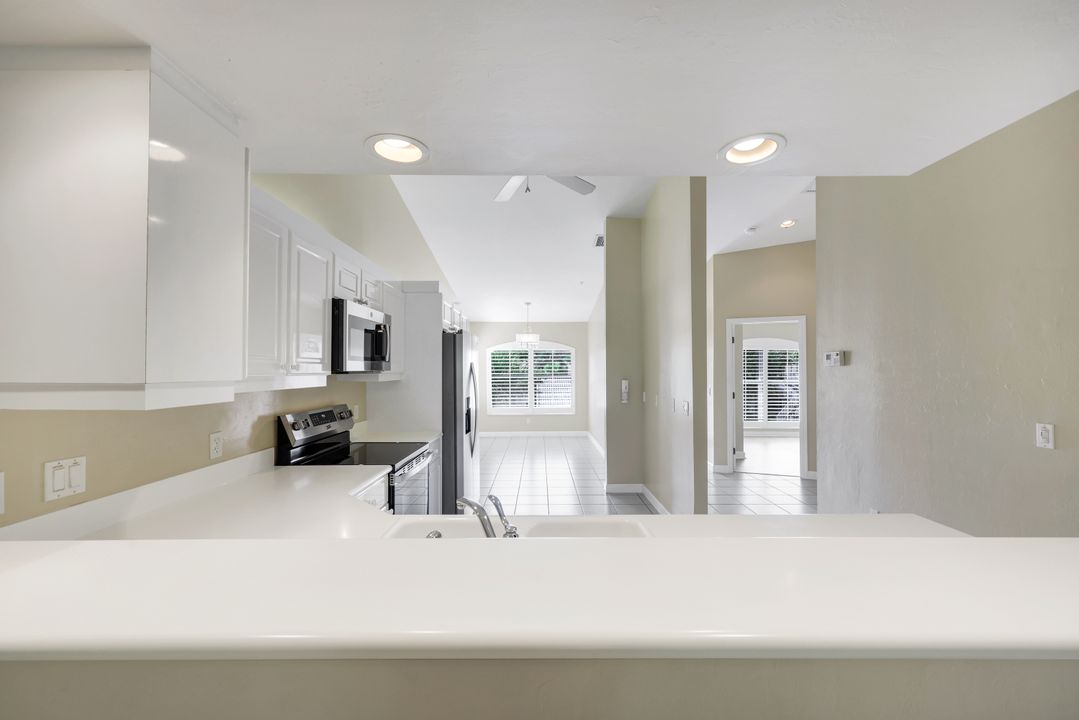 2055 Cascades Dr #6, Naples, FL 34112