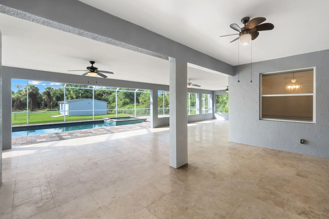 2180 12th Ave NE, Naples, FL 34120