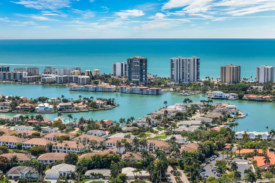 4092 Belair Ln #15, Naples, FL 34103