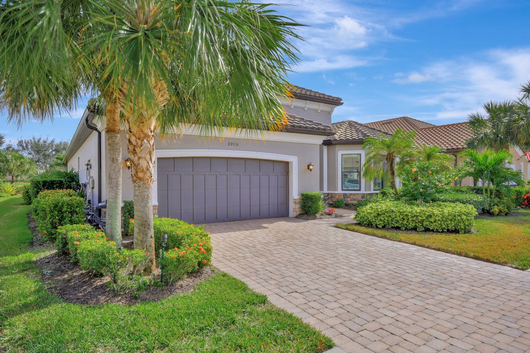 8908 Savona Ct, Naples, FL 34119