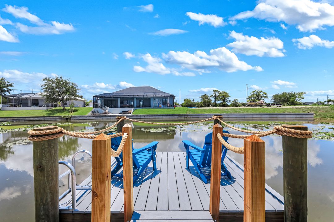 522 NE 5th Pl, Cape Coral, FL 33909