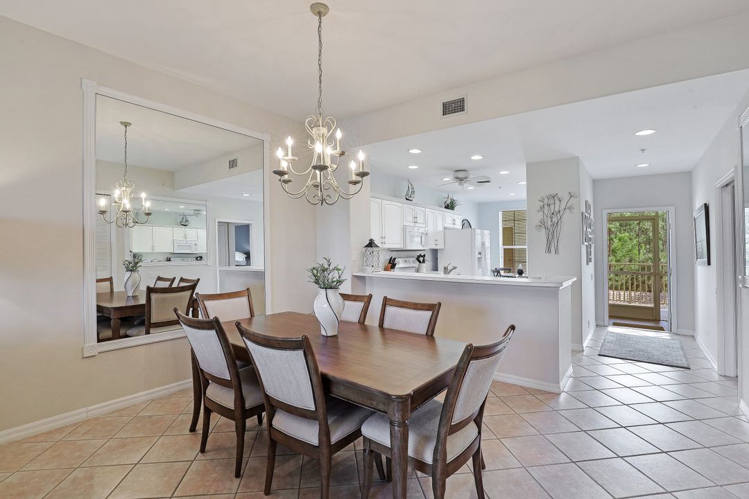 8223 Parkstone Pl #306, Naples, FL 34120