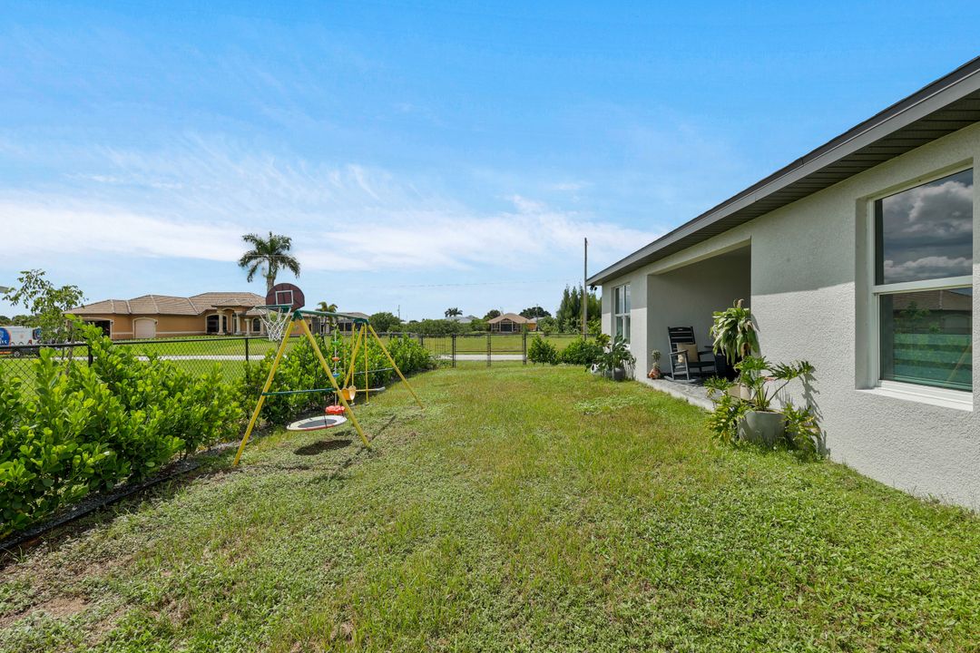 2003 NE 6th Ave, Cape Coral, FL 33909