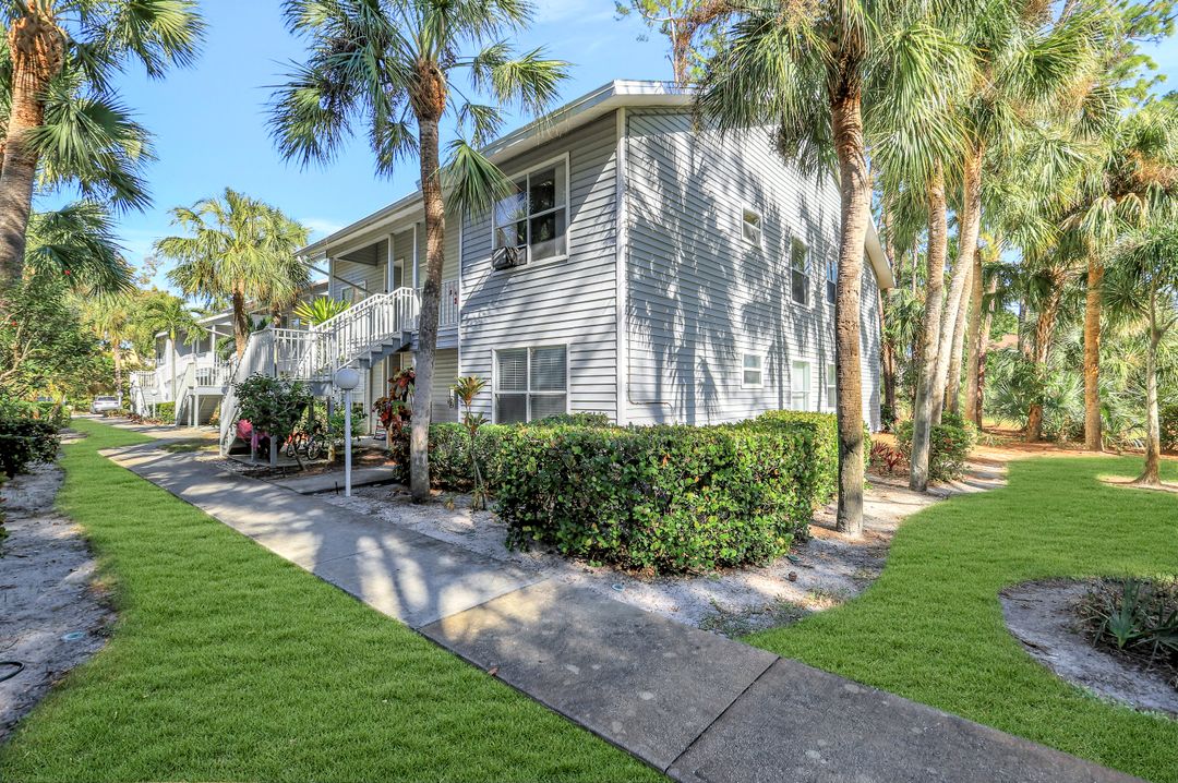 1965 Courtyard Way  #e106, Naples, FL 34112