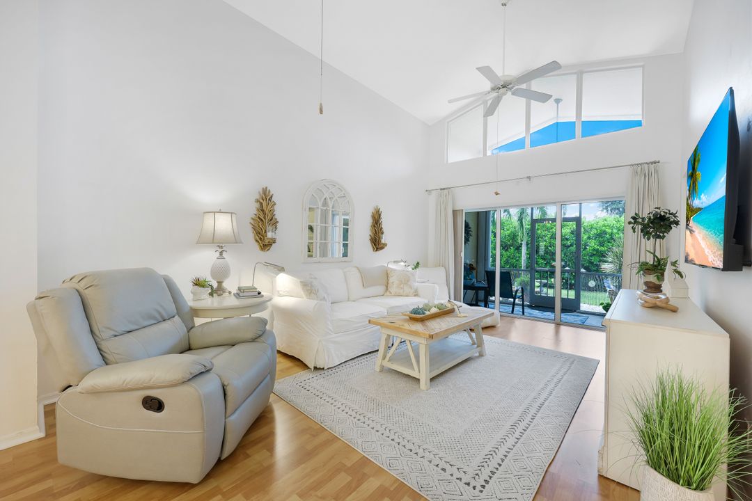 129 Sabal Lake Dr, Naples, FL 34104