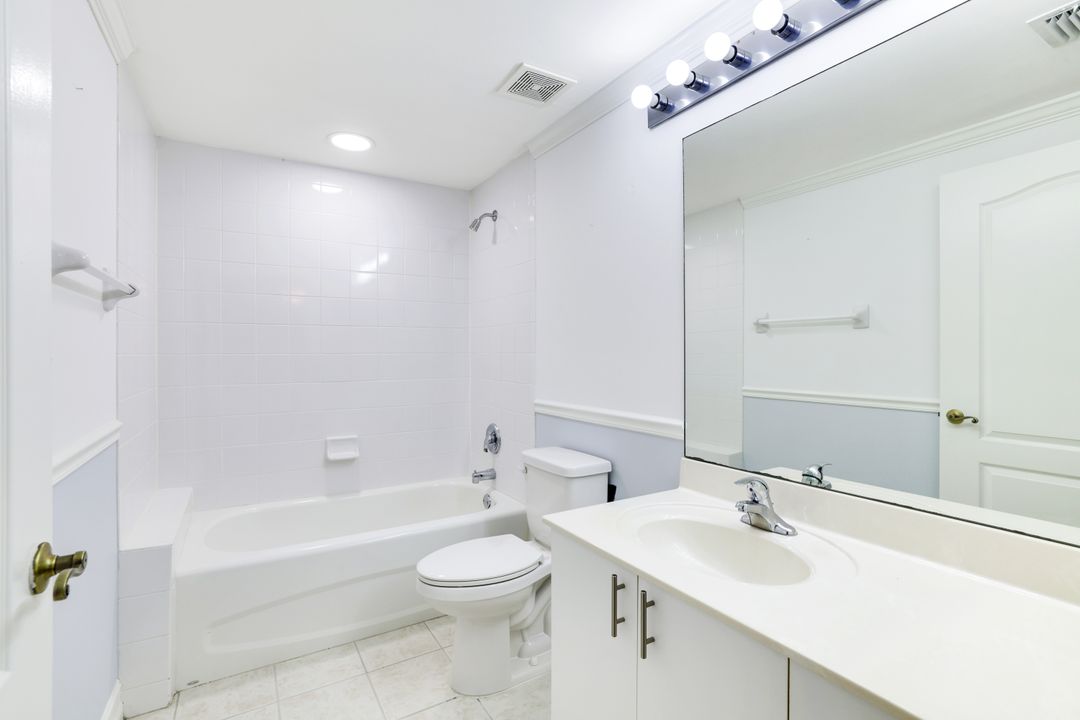 7846 Regal Heron Cir #103, Naples, FL 34104