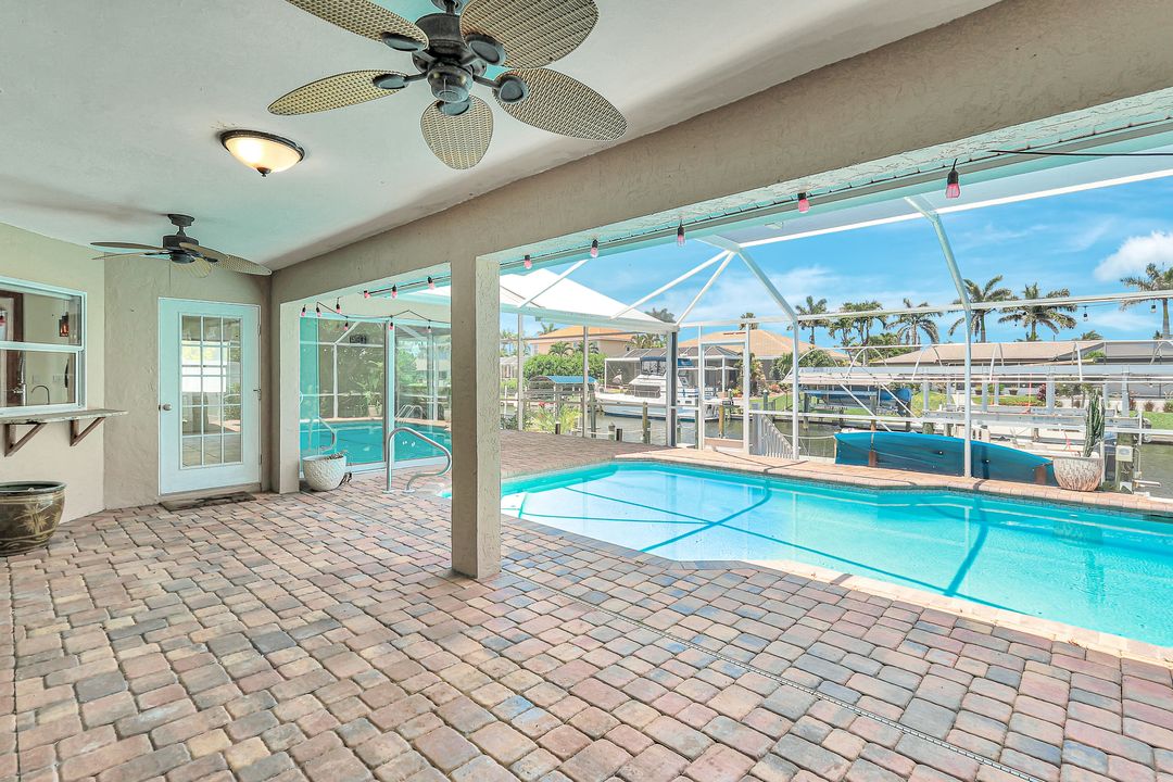 5012 SW 8th Pl, Cape Coral, FL 33914