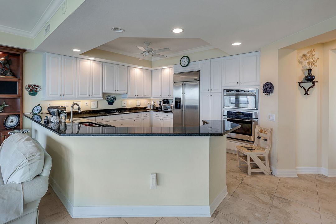 295 Grande Way #1203, Naples, FL 34110