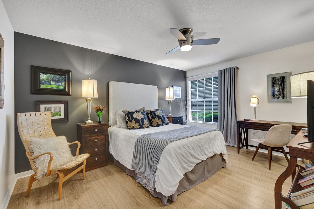 5011 Kingston Way, Naples, FL 34119