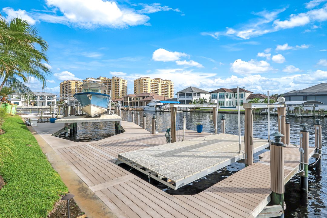 1506 Hermitage Ln, Cape Coral, FL 33914