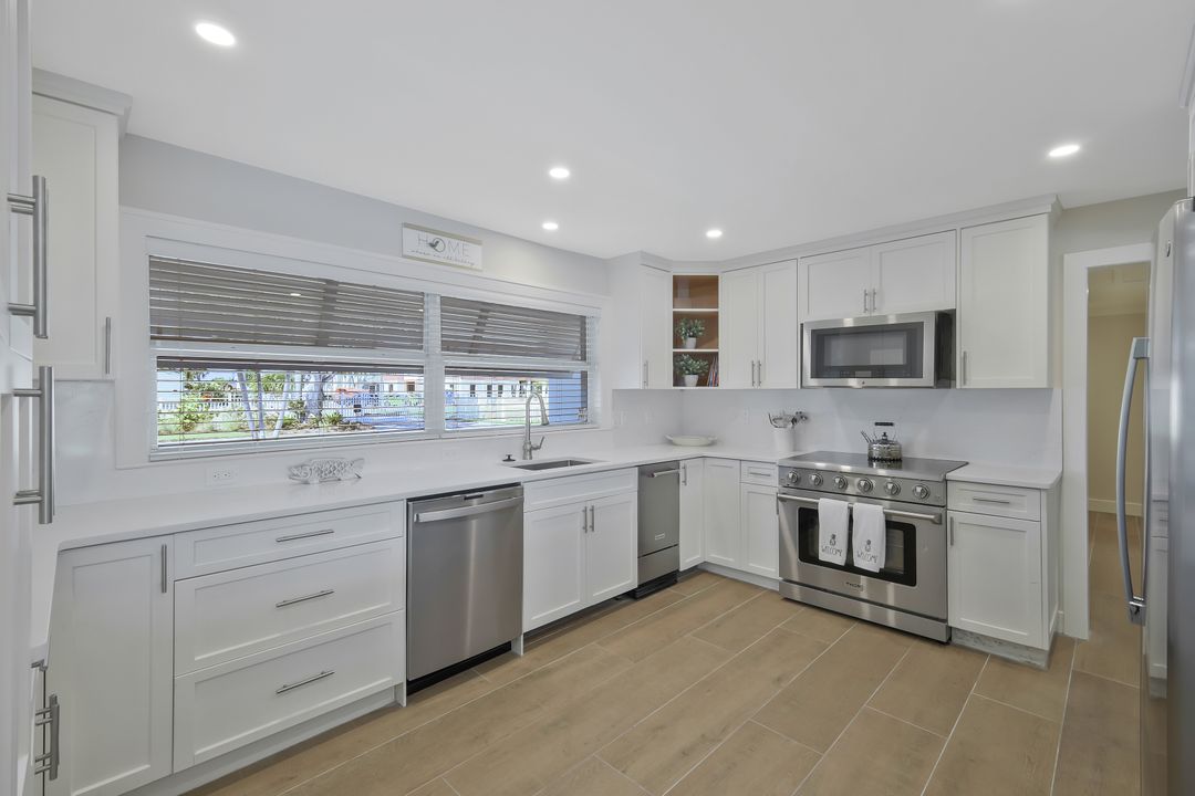 5596 Avenida Pescadora, Fort Myers Beach, FL 33931