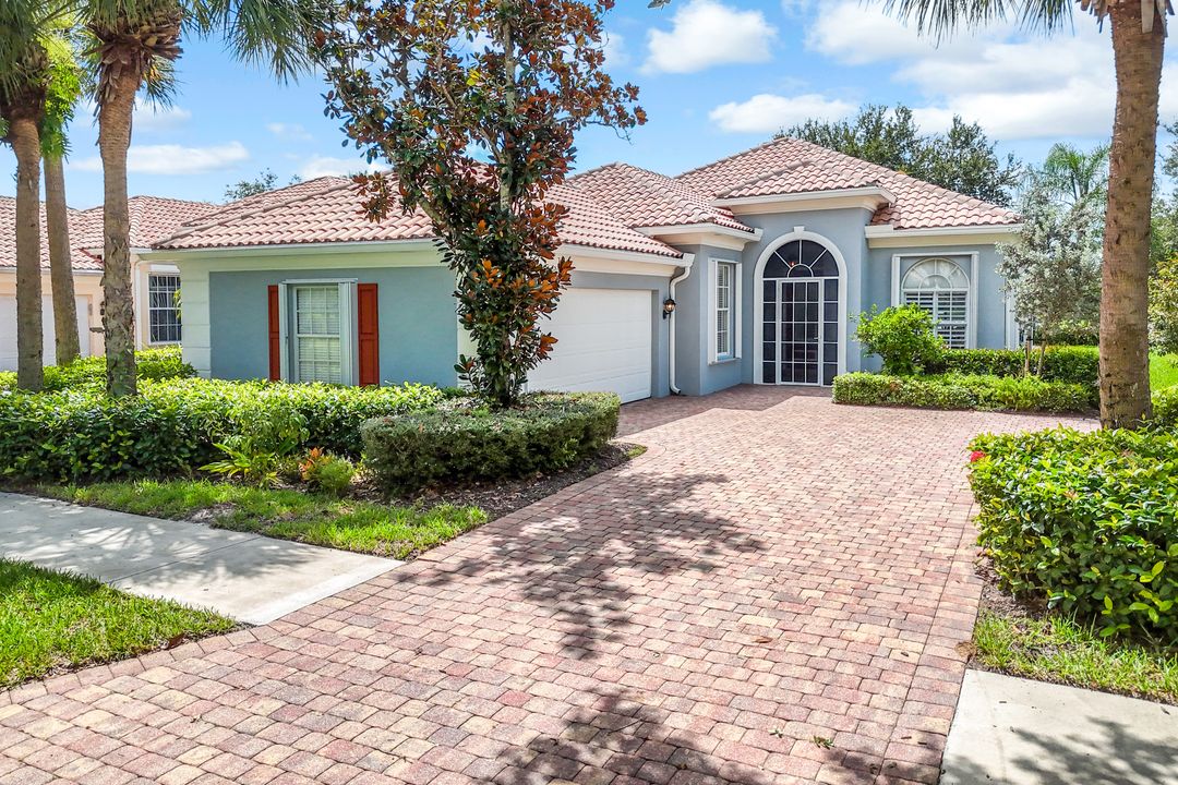 3794 Whidbey Way, Naples, FL 34119