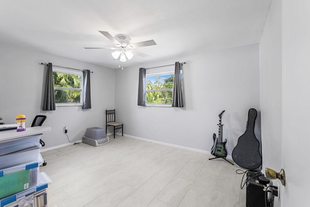 1670 N Hermitage Rd, Fort Myers, FL 33919