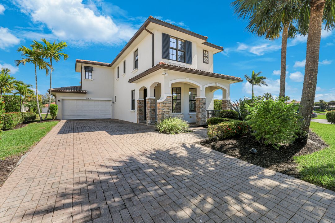 1307 Kendari Terrace, Naples, FL 34113