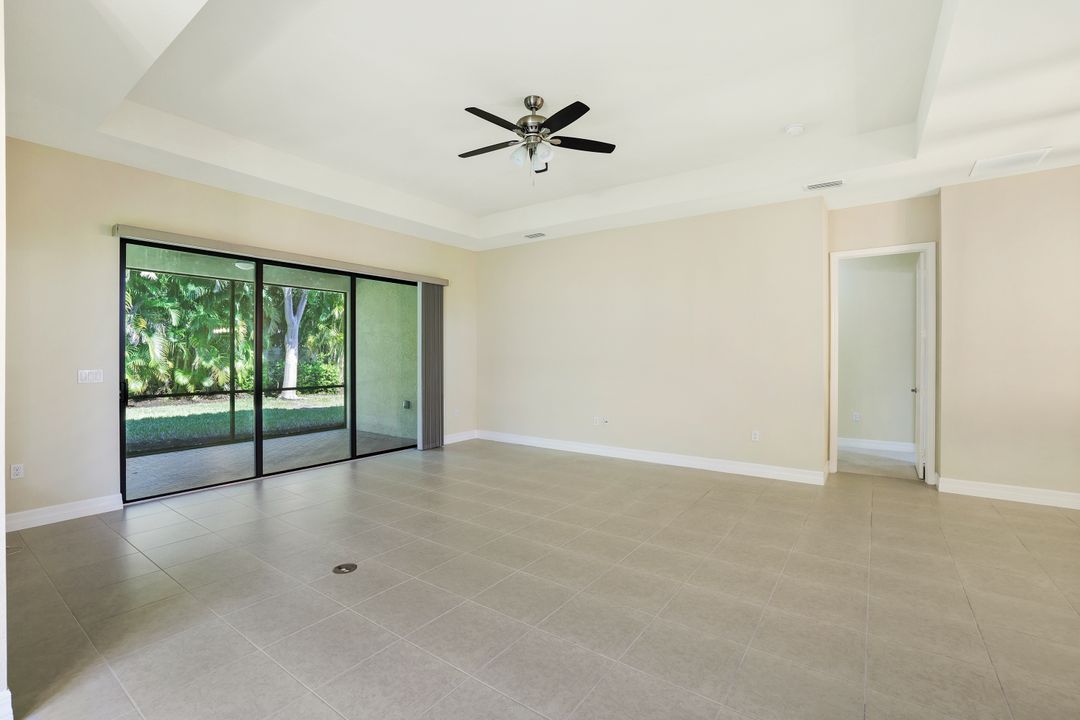 13820 Luna Dr, Naples, FL 34109