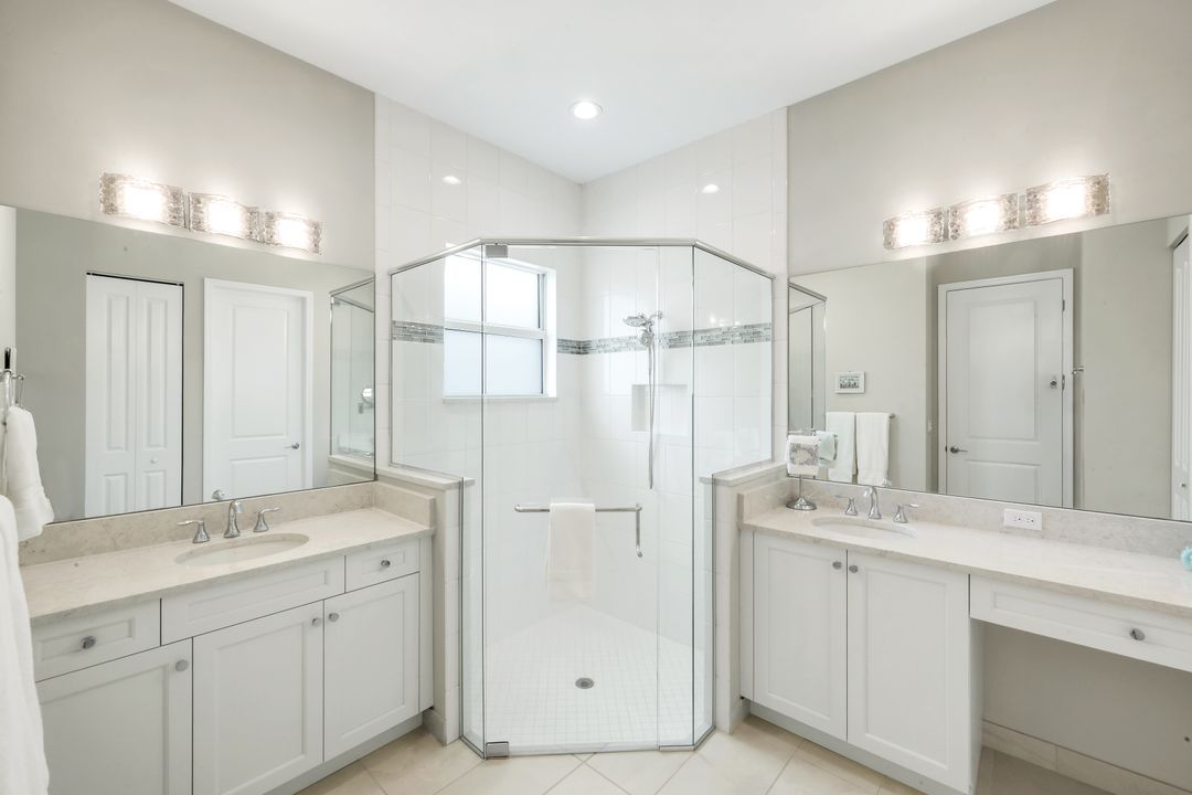 28558 Lobos Cir, Bonita Springs, FL 34135