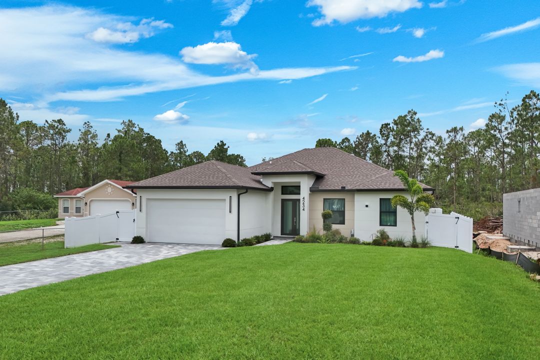 4234 27th Ave NE, Naples, FL 34120