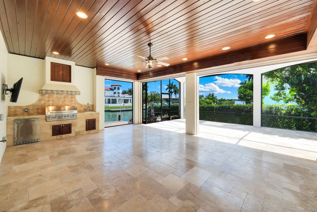 1400 Forrest Ct, Marco Island, FL 34145