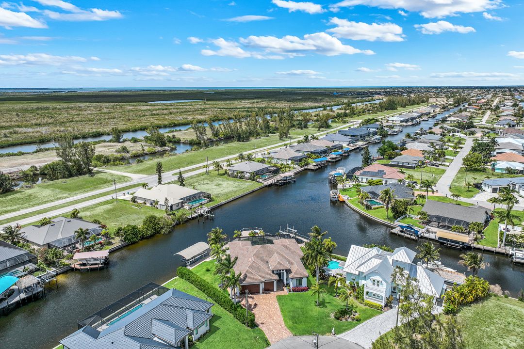 128 NW 39th Ave, Cape Coral, FL 33993