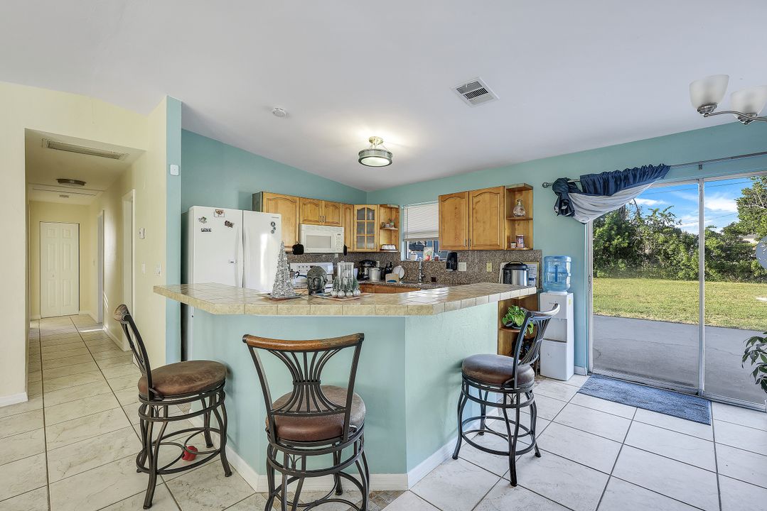 705 SW 27th Terrace, Cape Coral, FL 33914