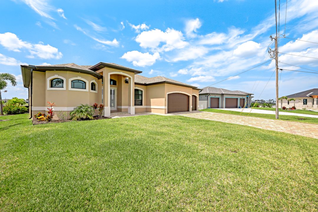 4208 NW 39th Ln, Cape Coral, FL 33993