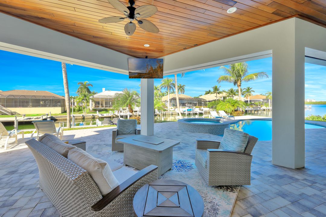 813 Magnolia Ct, Marco Island, FL 34145