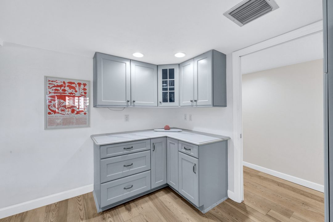 11030 Gulf Shore Dr #302, Naples, FL 34108