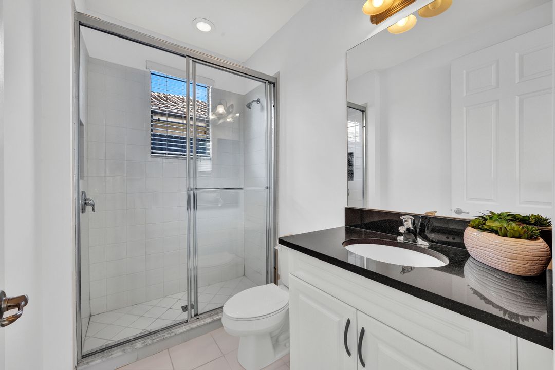 13750 Callisto Ave, Naples, FL 34109