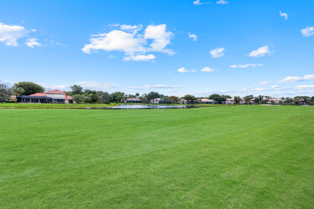25061 Bay Cedar Dr, Bonita Springs, FL 34134