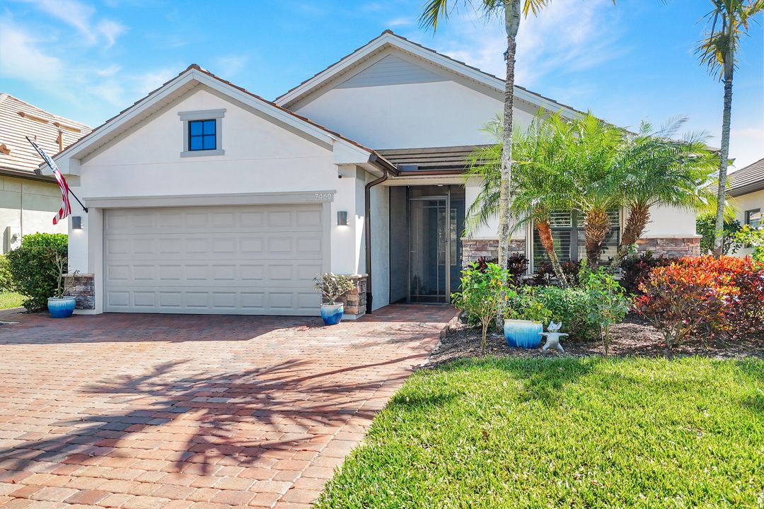 7460 Blackberry Dr, Naples, FL 34114