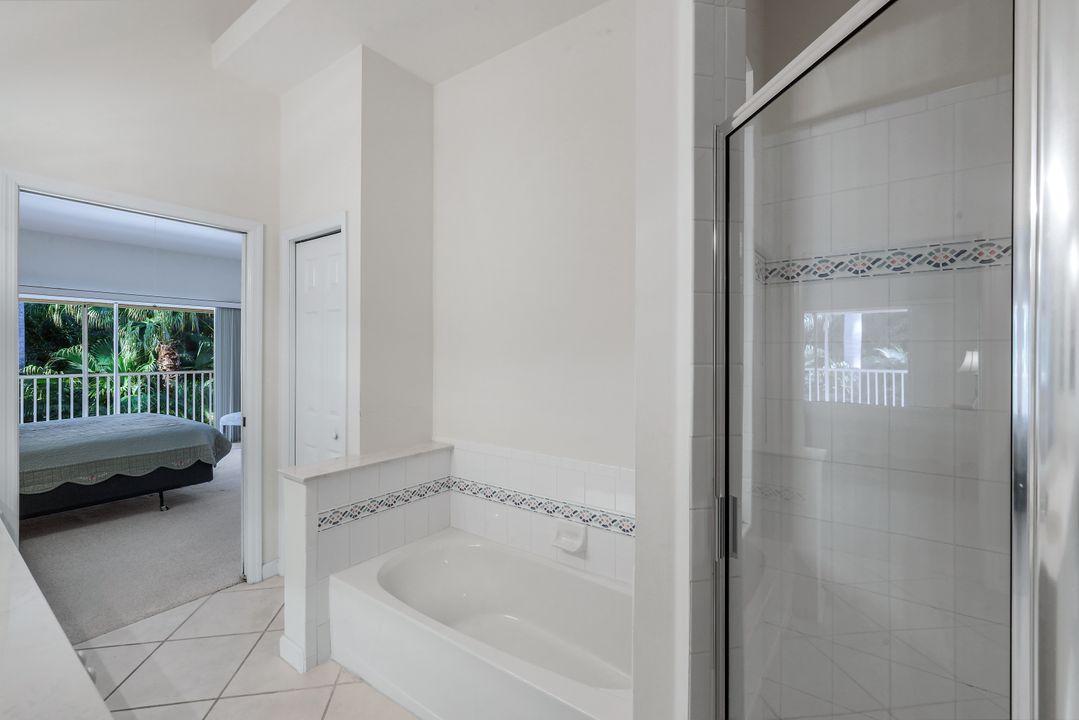 1660 Windy Pines Dr #4, Naples, FL 34112
