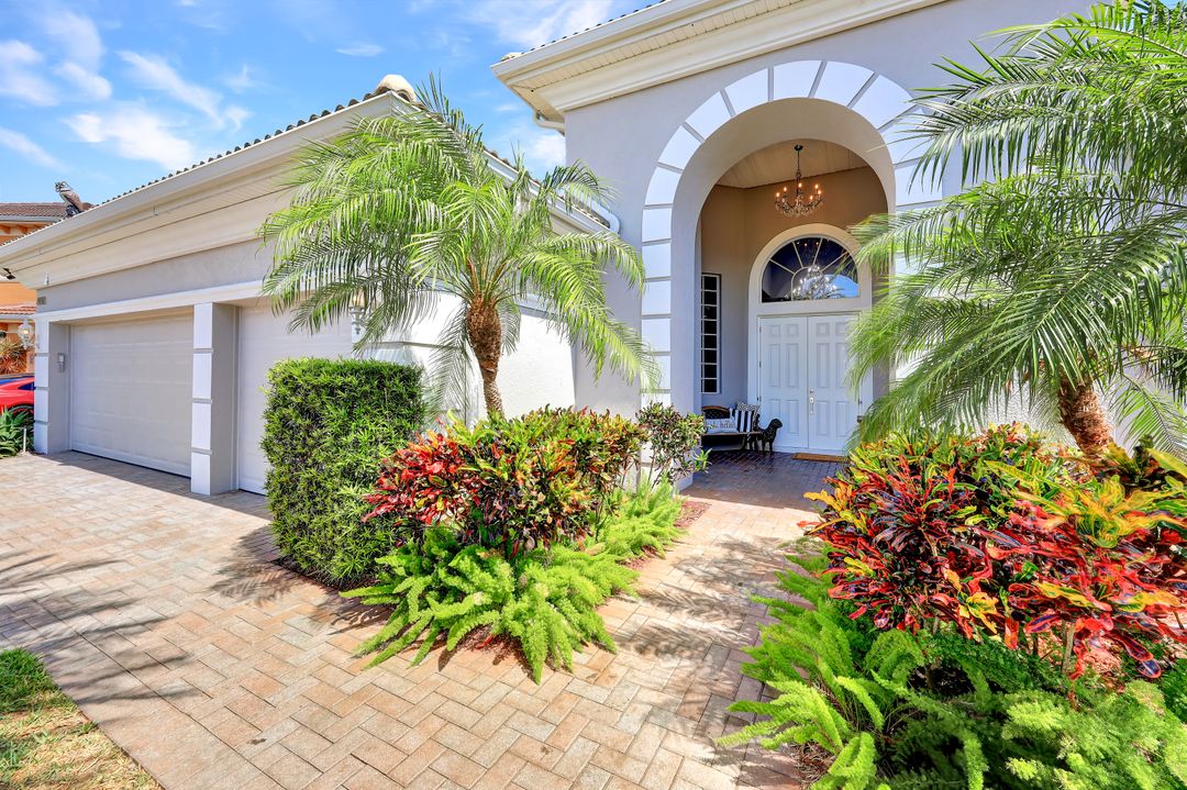 8910 Paseo De Valencia St, Fort Myers, FL 33908