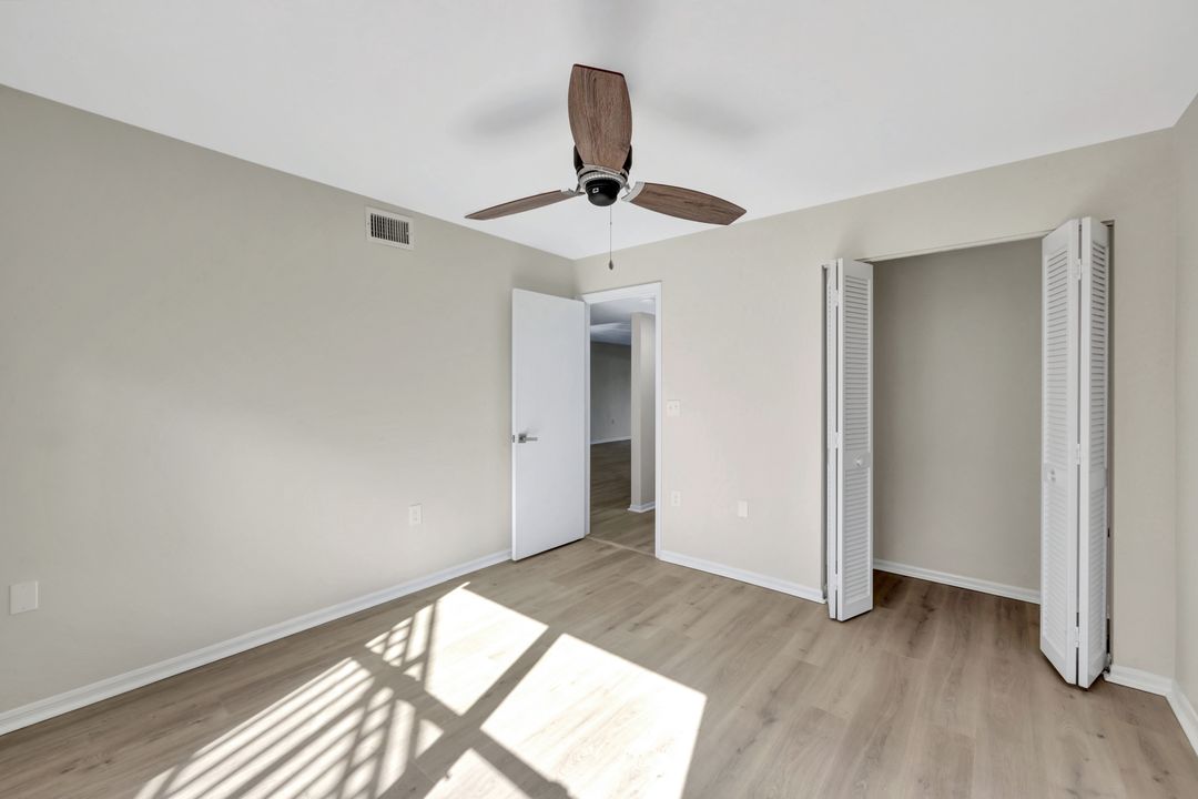 1227 Commonwealth Cir, Naples, FL 34116