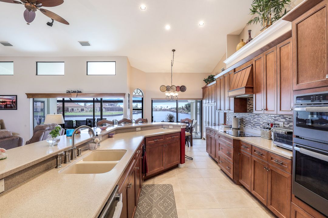 4702 SW 25th Ct, Cape Coral, FL 33914