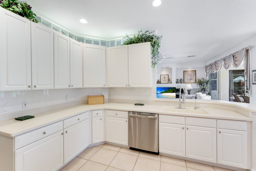 5609 Harbour Cir, Cape Coral, FL 33914