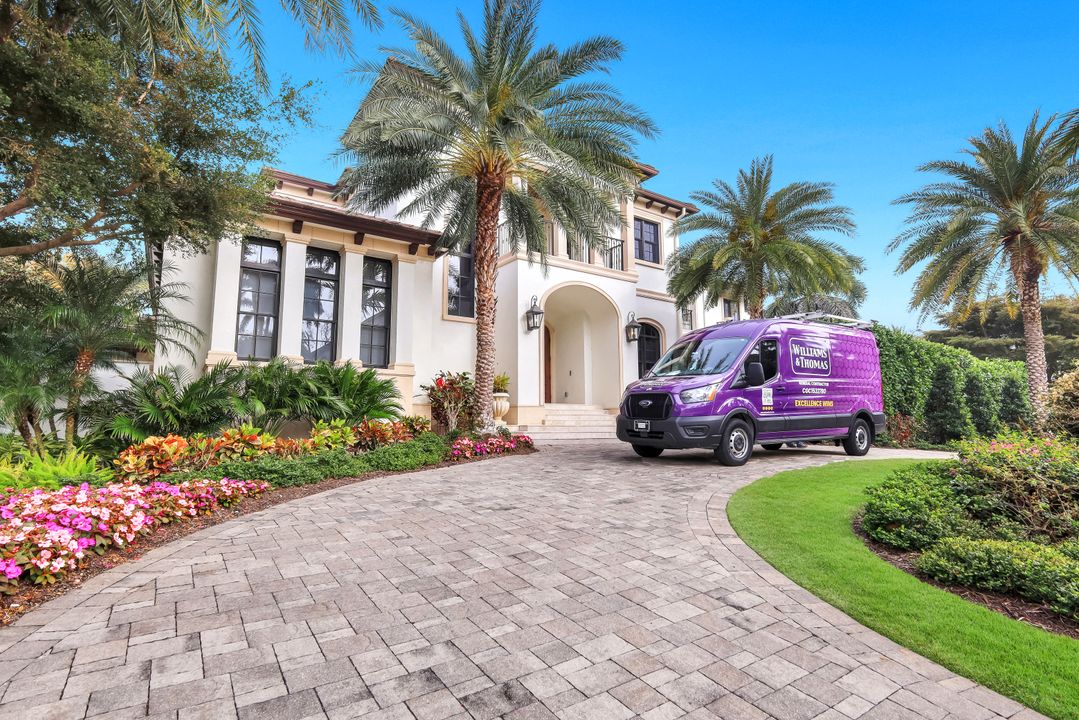 81 Gulf Shore Blvd S, Naples, FL 34102