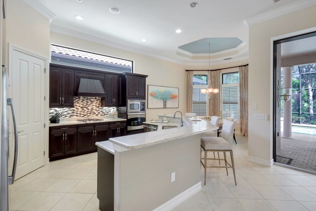 6419 Vivaldi Ct, Naples, FL 34113