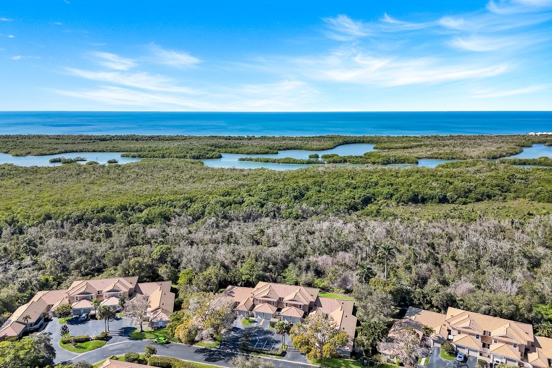 351 Emerald Bay Cir #R-5, Naples, FL 34110