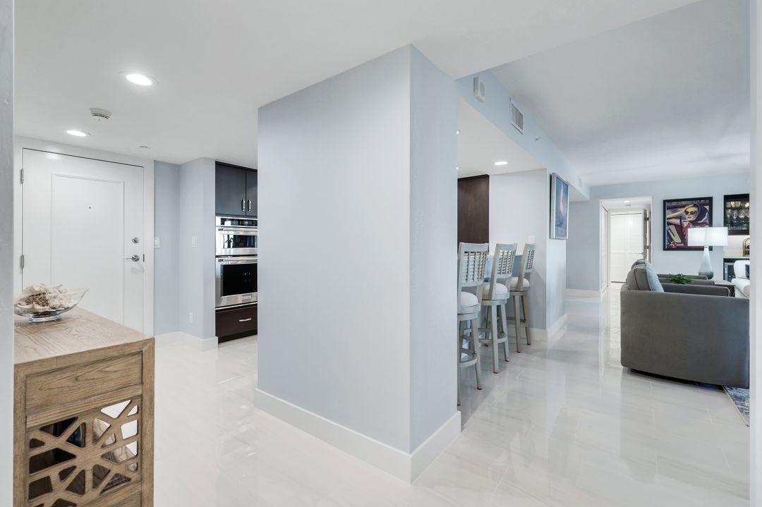 5601 Turtle Bay Dr #1802, Naples, FL 34108