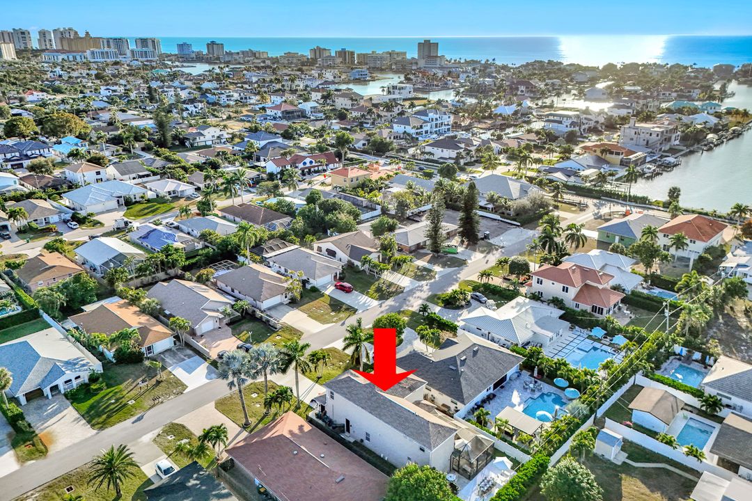 531 105th Ave N, Naples, FL 34108