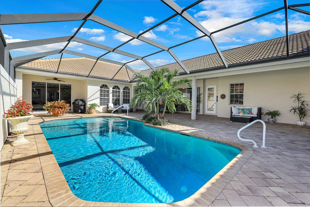 15835 Delasol Ln, Naples, FL 34110